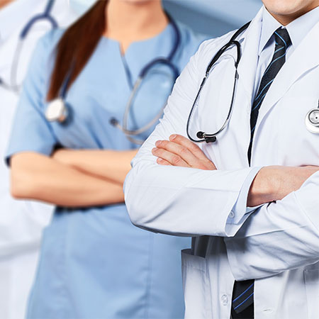 専門の医師や看護師が担当用